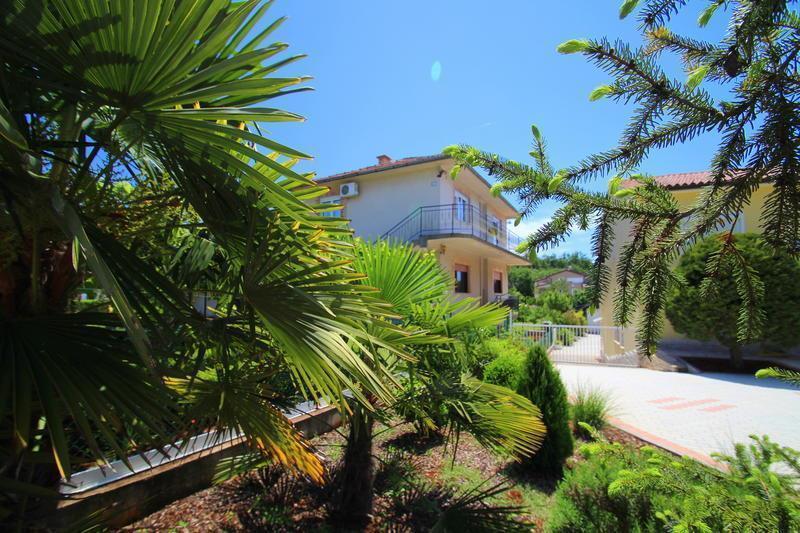 The Green House - 20M From The Beach Новиград Стая снимка