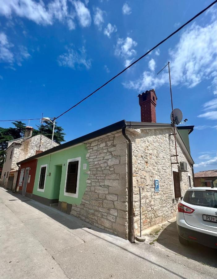 The Green House - 20M From The Beach Новиград Екстериор снимка