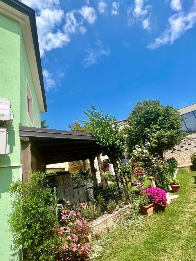 The Green House - 20M From The Beach Новиград Екстериор снимка
