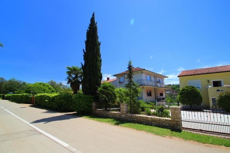 The Green House - 20M From The Beach Новиград Стая снимка